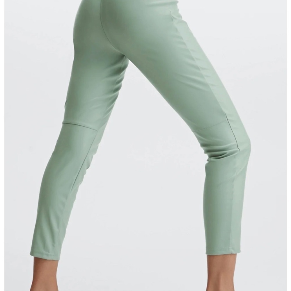NWT Fabletics vegan Leather Leggings - Picture 2 of 4